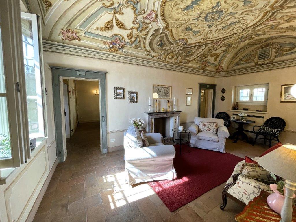 Cod: H298 Immobile: Dimora storica pregevolmente ristrutturata nel Monferrato  Immobile: H298